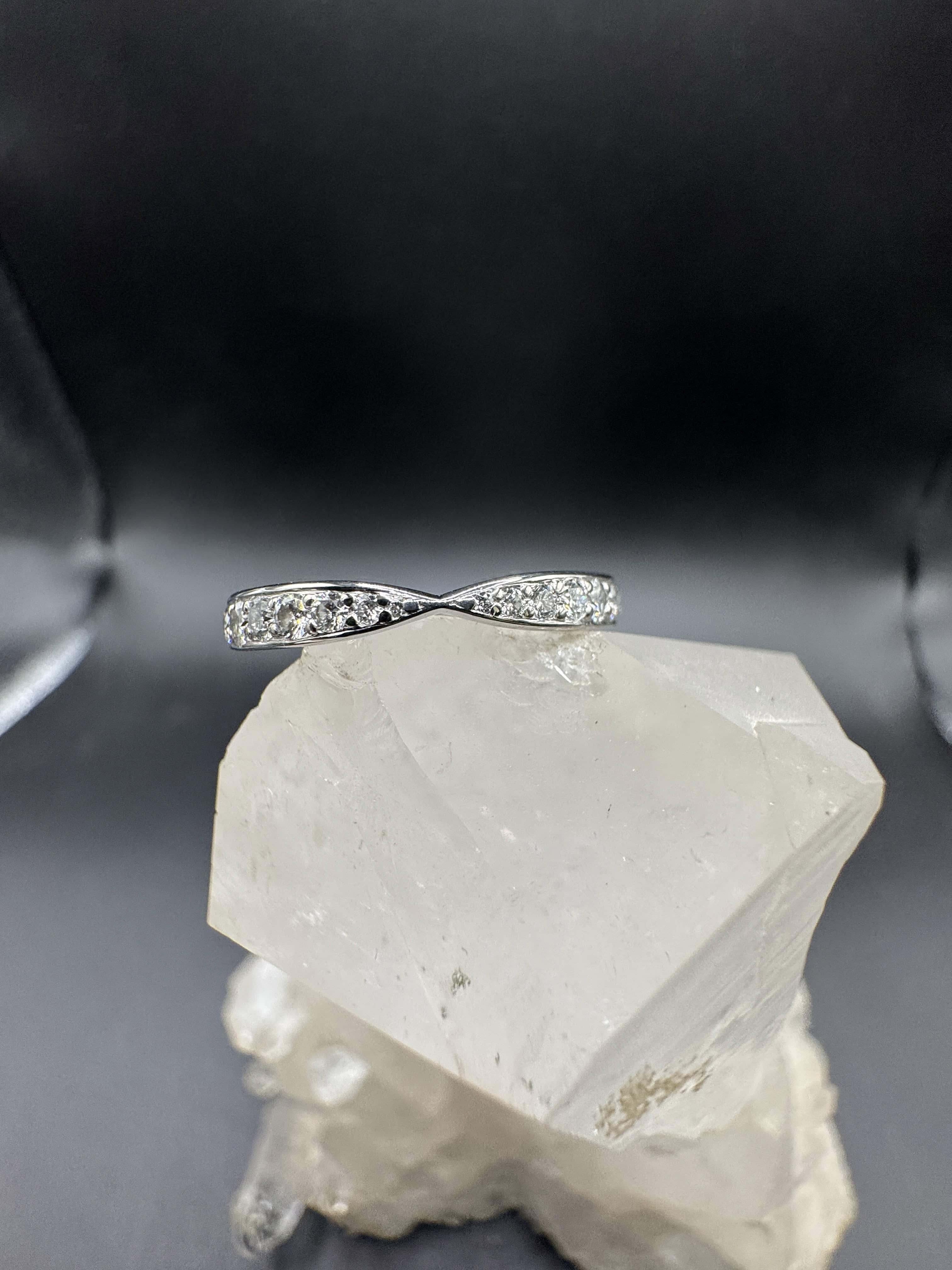Edler Tiffany Harmony Ring in 950er Platin mit Brillanten