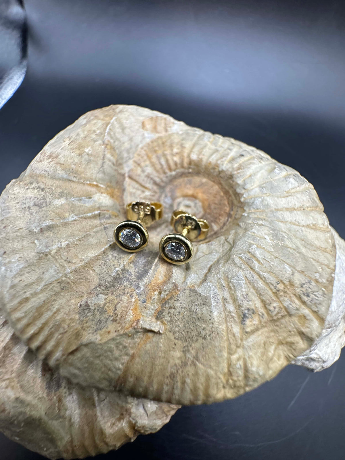 Ohrstecker in 14 Karat Gelbgold mit hochfeinen Brillanten