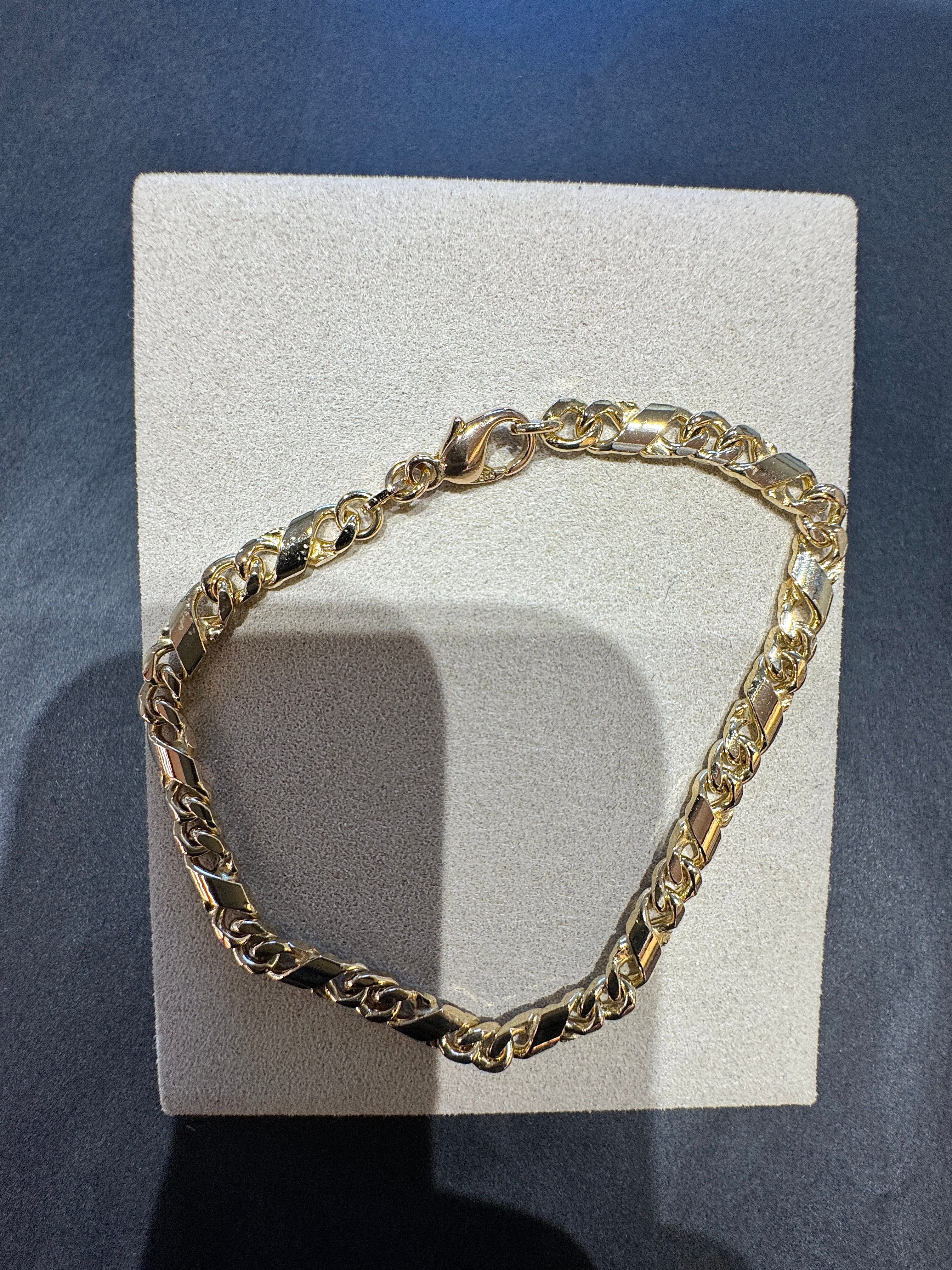 Elegantes Armband in 14 Karat Gelbgold mit Karabinerverschluss