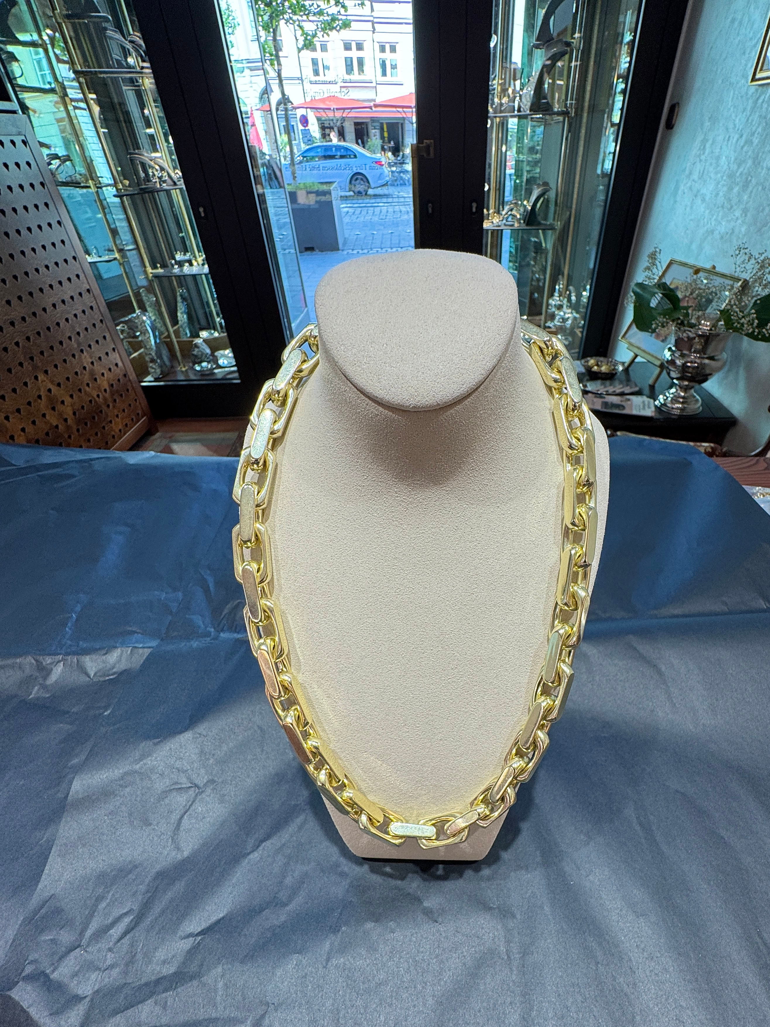 Diamantierte Ankerkette mit Armband in 14 Karat Gelbgold - über 500 Gramm Gold (PREIS AUF ANFRAGE)