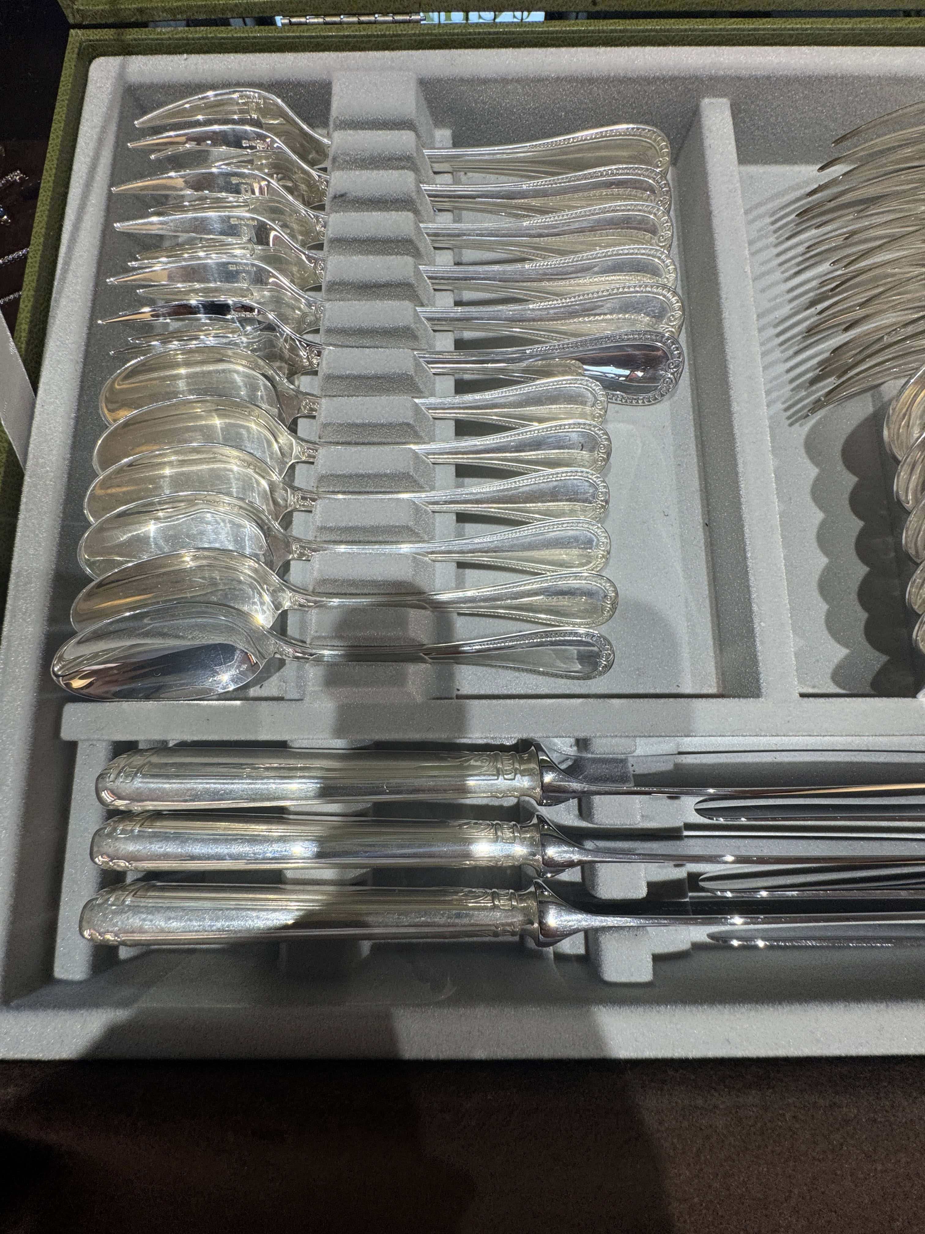 Sterling-Silber-Besteckset von Christofle Malmaison für 6 Personen – 30-teilig mit Koffer