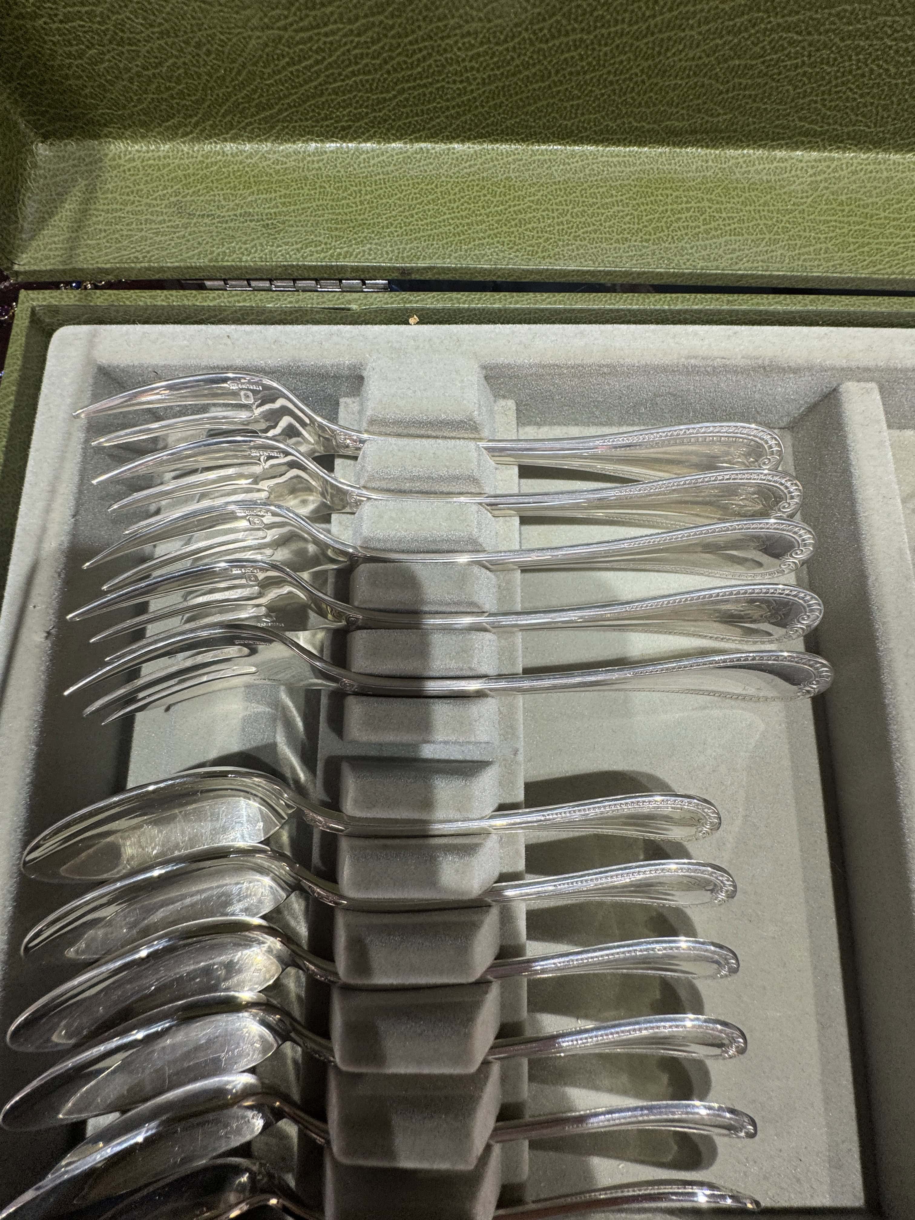 Malmaison Sterling-Silber-Besteckset von Christofle für 6 Personen – 30-teilig mit Koffer