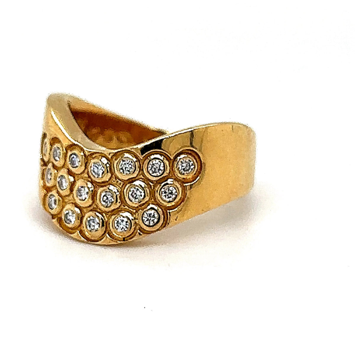 Elegante geelgouden ring van 18 karaat met zeer fijne diamanten