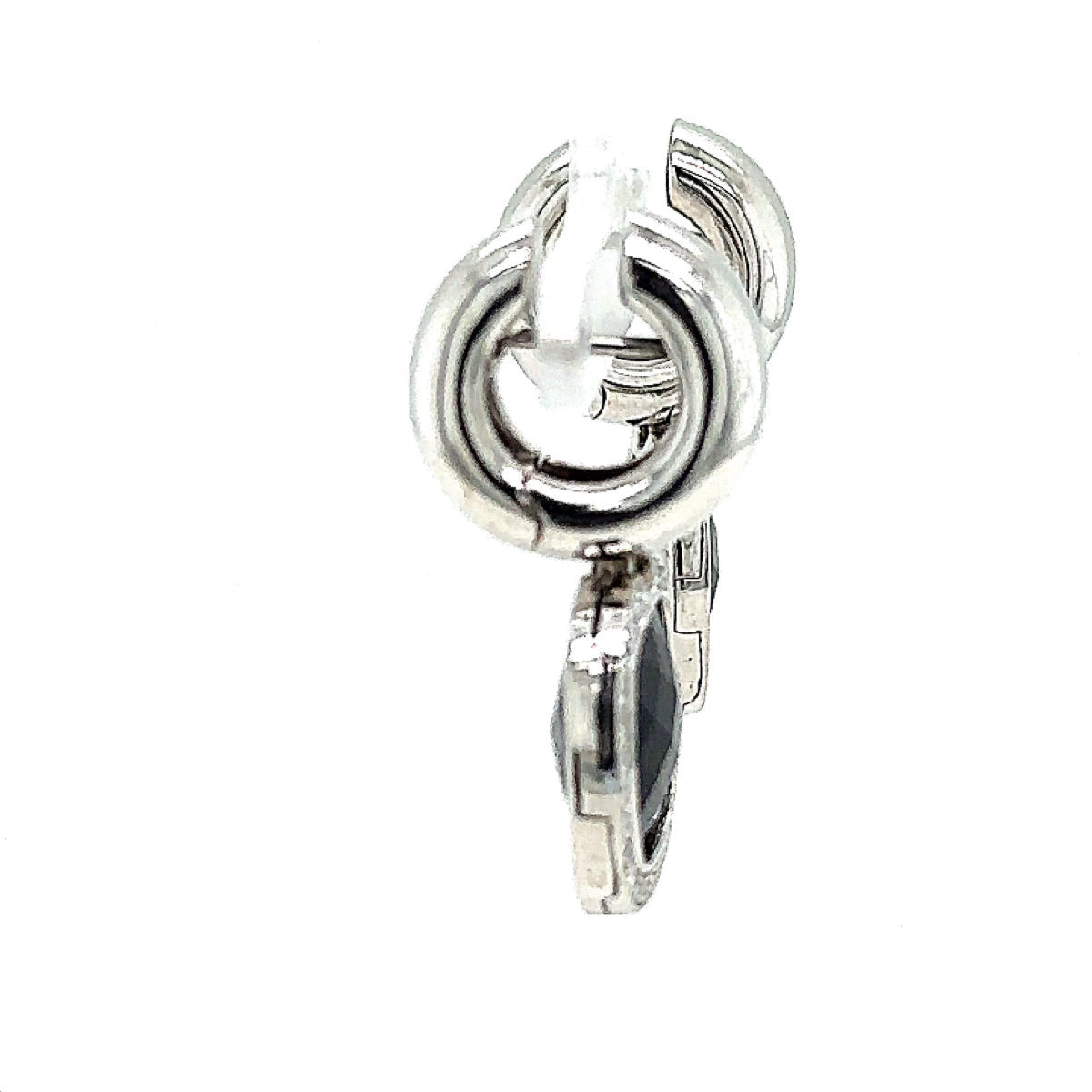 Elegante oorbellen in 14 karaat witgoud met diamanten en onix