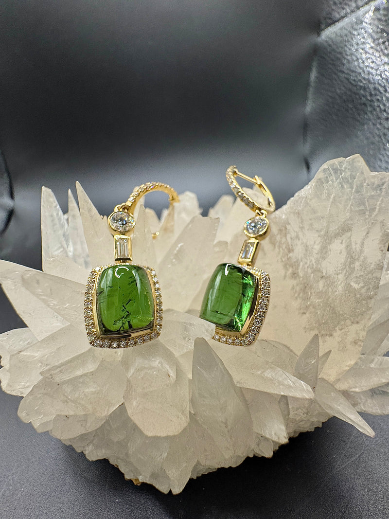 Hängende Ohrringe in 18 Karat Gelbgold mit Brillanten, Diamanten & Turmalinen