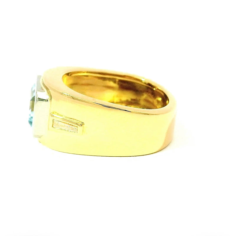 Hochwertiger Ring in 18 Karat Gelbgold mit Aquamarin & Diamanten