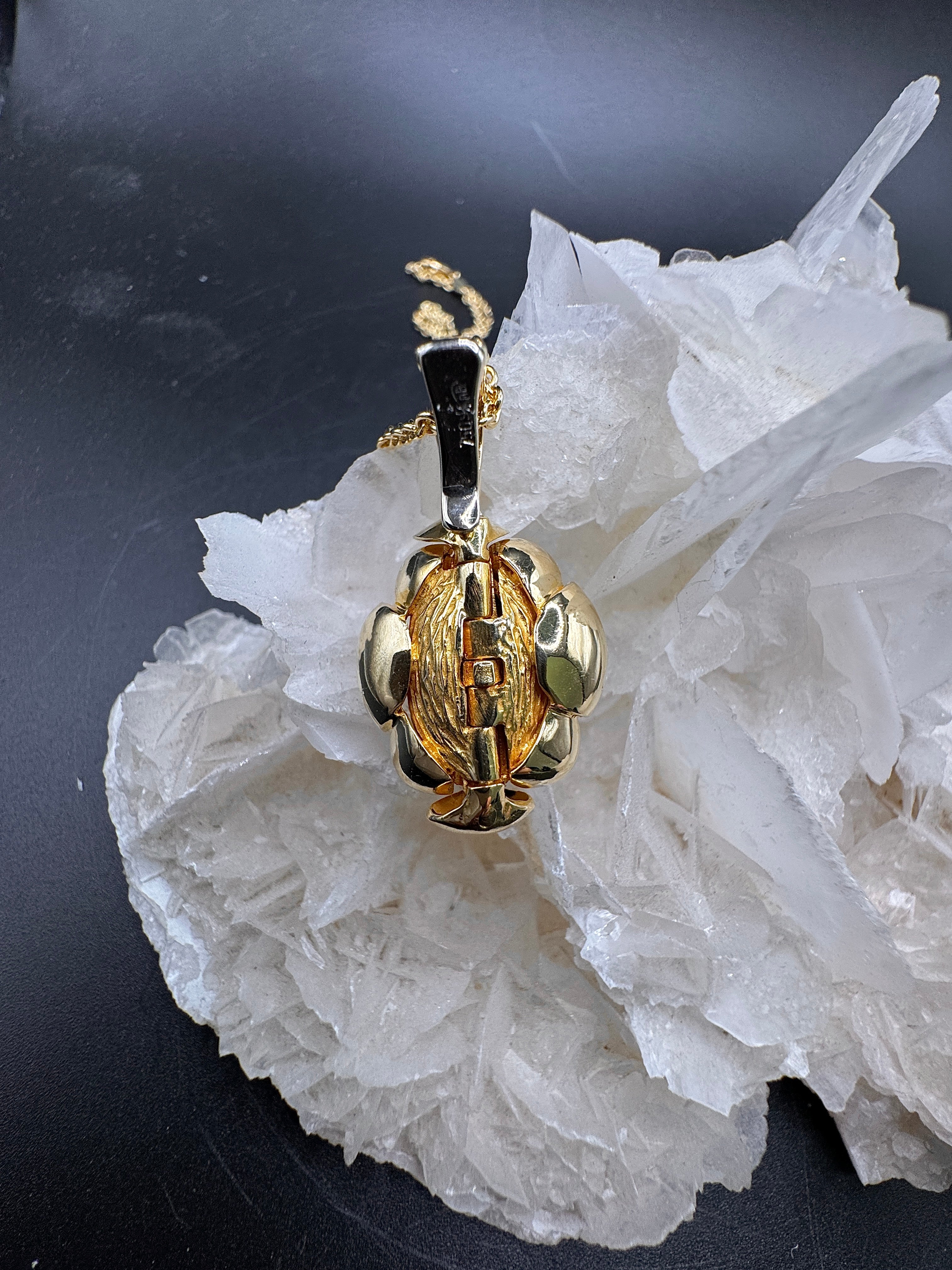 Handgefertigter Goldbaur Anhänger in 18 Karat Gelbgold mit Brillanten
