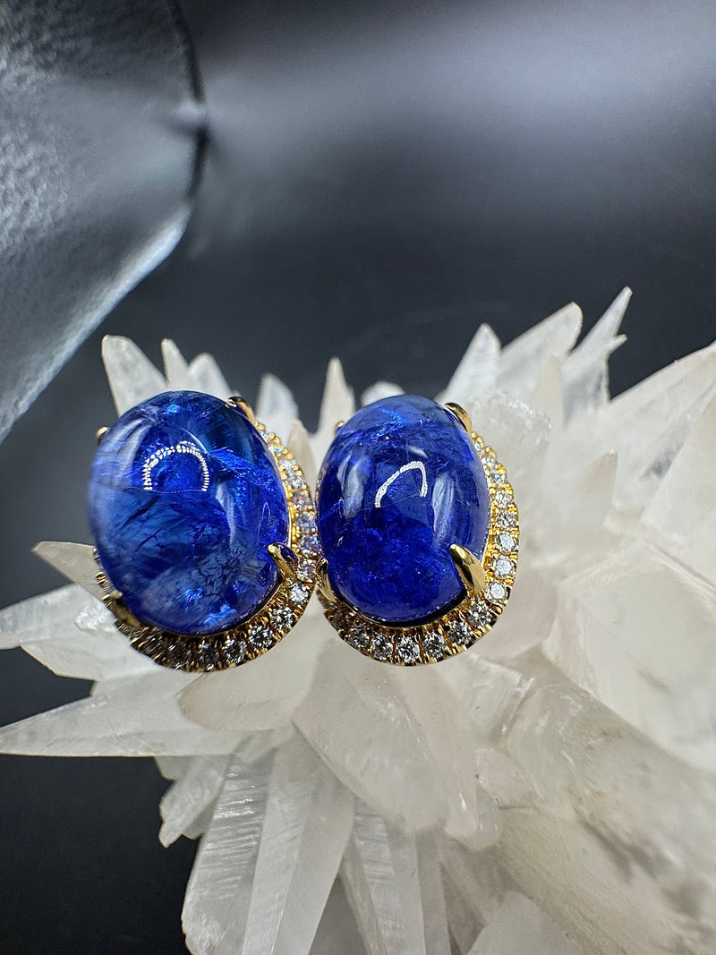 Edle Ohrringe in 18 Karat Gelbgold mit hochfeinen Tansaniten und Brillanten