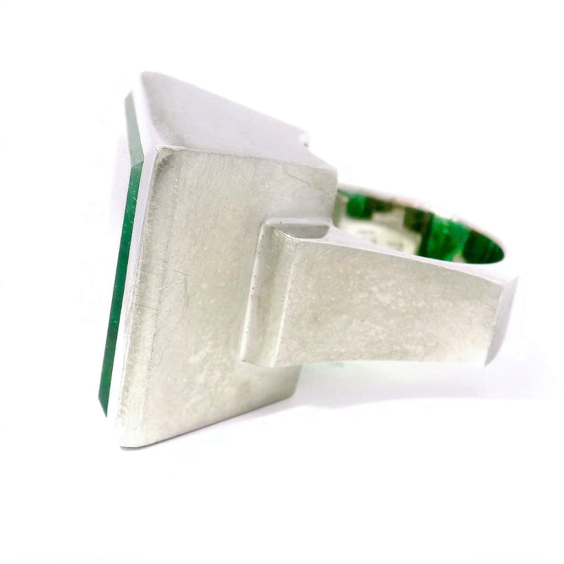 Einmaliger Ring in 18 Karat Weißgold mit beeindruckendem Turmalin