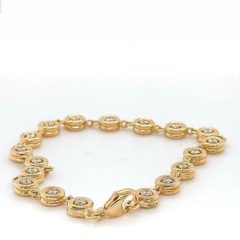 Stilvolles Armband in 18 Karat Gelbgold mit lebhaften Brillanten