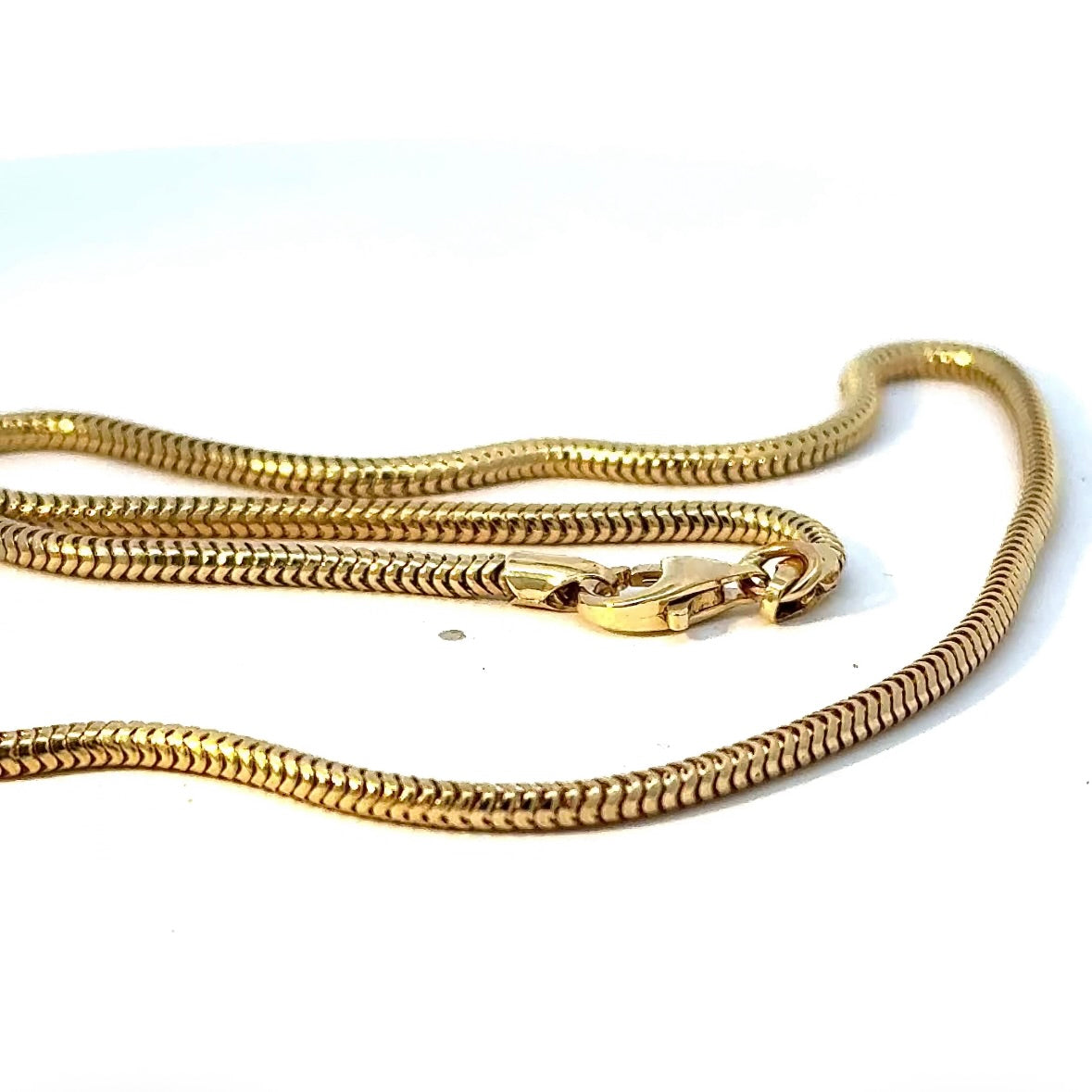 Elegante Schlangenkette in 8 Karat Gelbgold mit Karabinerverschluss