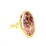 Moderner Ring in 18 Karat Gelbgold mit großem Morganit & Brillanten