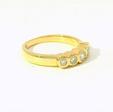 Massiver Halbmemory Ring in 14 Karat Gelbgold mit feinen Brillanten