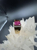 Beeindruckender Ring in 14 Karat Gelbgold mit Bicolor-Turmalin & Brillanten