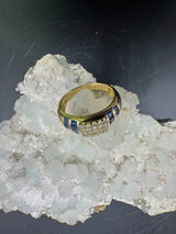 Edler Ring in 18 Karat Gelbgold mit feinen Brillanten & Saphiren