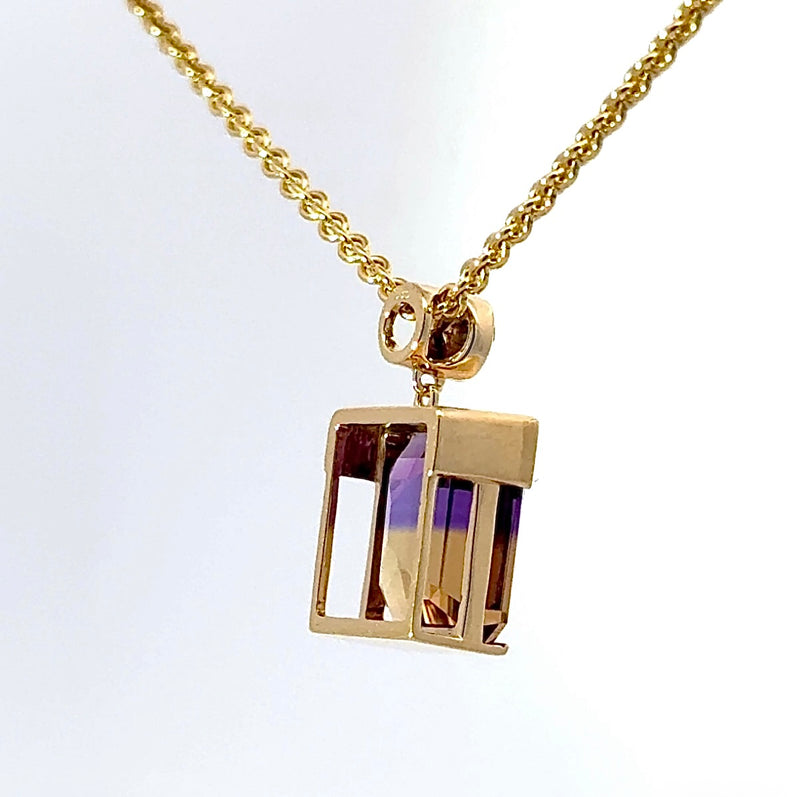 Moderner Ametrin Anhänger in 14 Karat Gelbgold mit Fancy Brillant