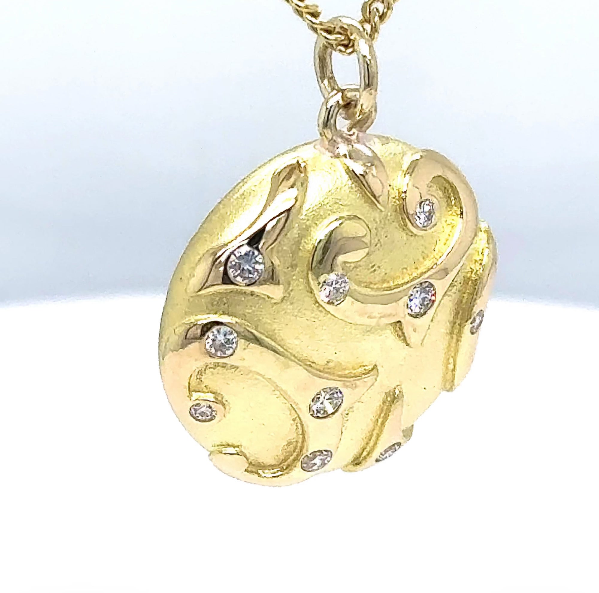 Ausgefallener Anhänger in 18 Karat Gelbgold mit feinen Brillanten