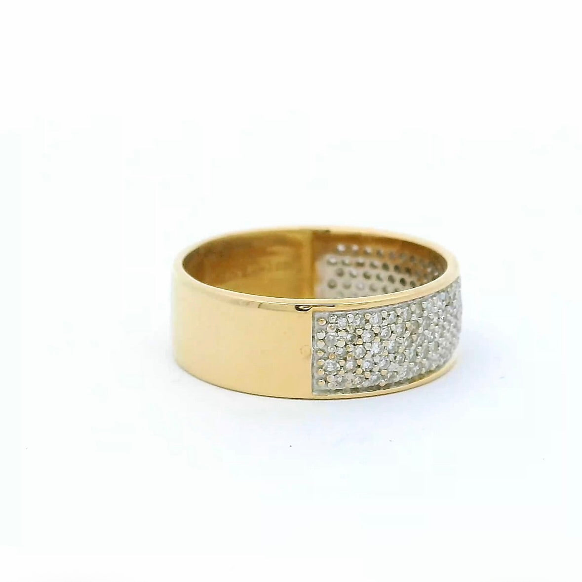 Zeitloser Bandring in 14 Karat Gelb- und Weißgold mit Achtkant-Diamanten