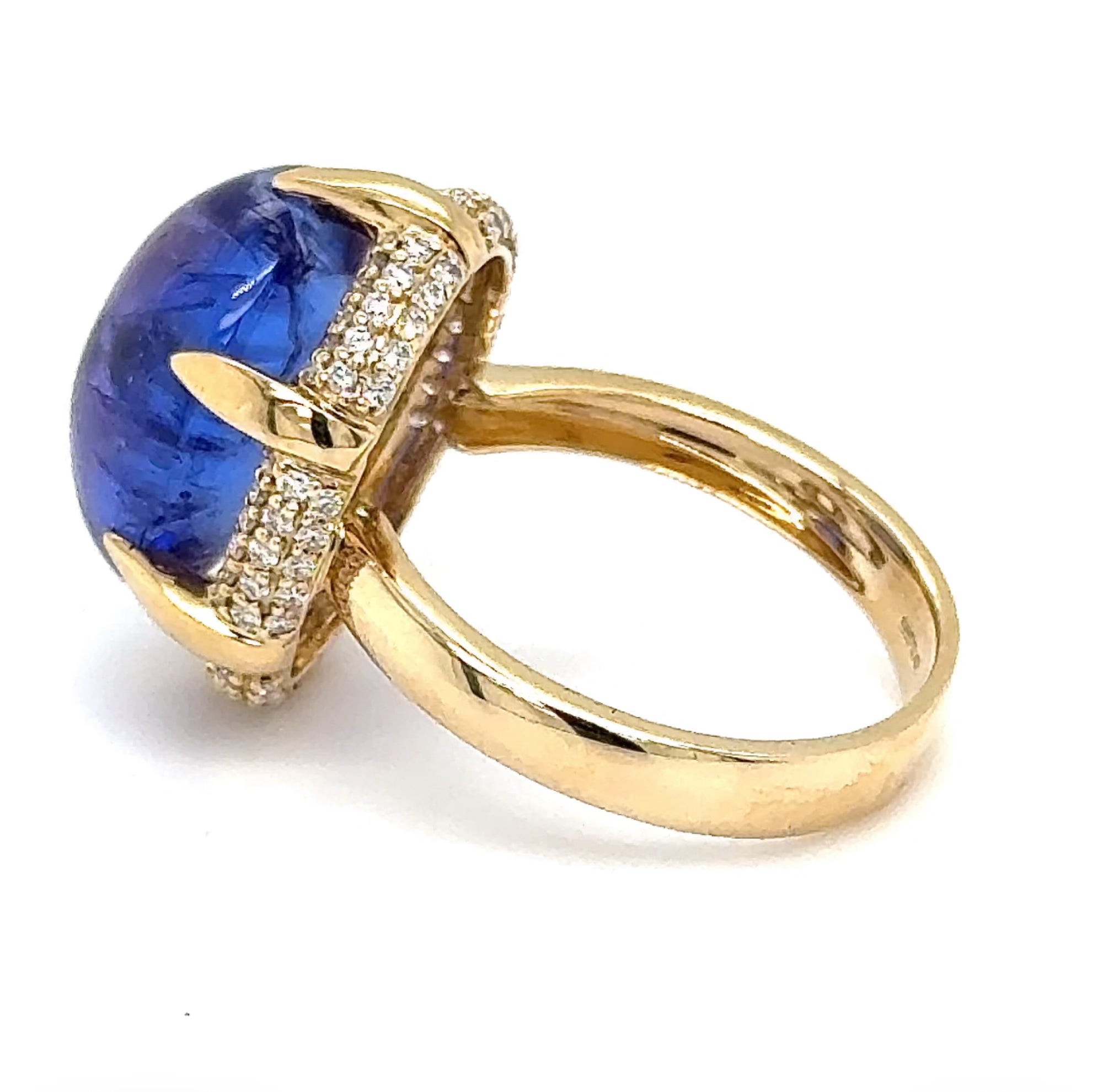 Ausgefallener Tansanit Ring in 14 Karat Gelbgold mit feinen Brillanten