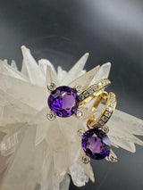 Elegante Ohrringe in 14 Karat Gelbgold mit Brillanten & intensiven Amethysten