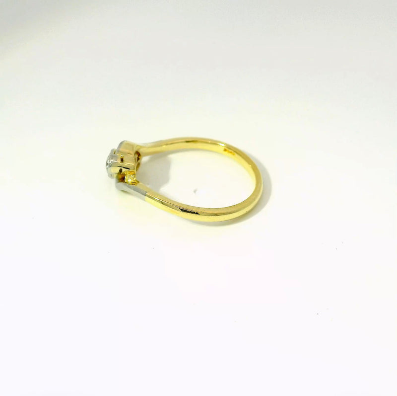 Eleganter Art-Déco-Ring in 14 Karat Gelbgold mit Altschliff-Diamanten