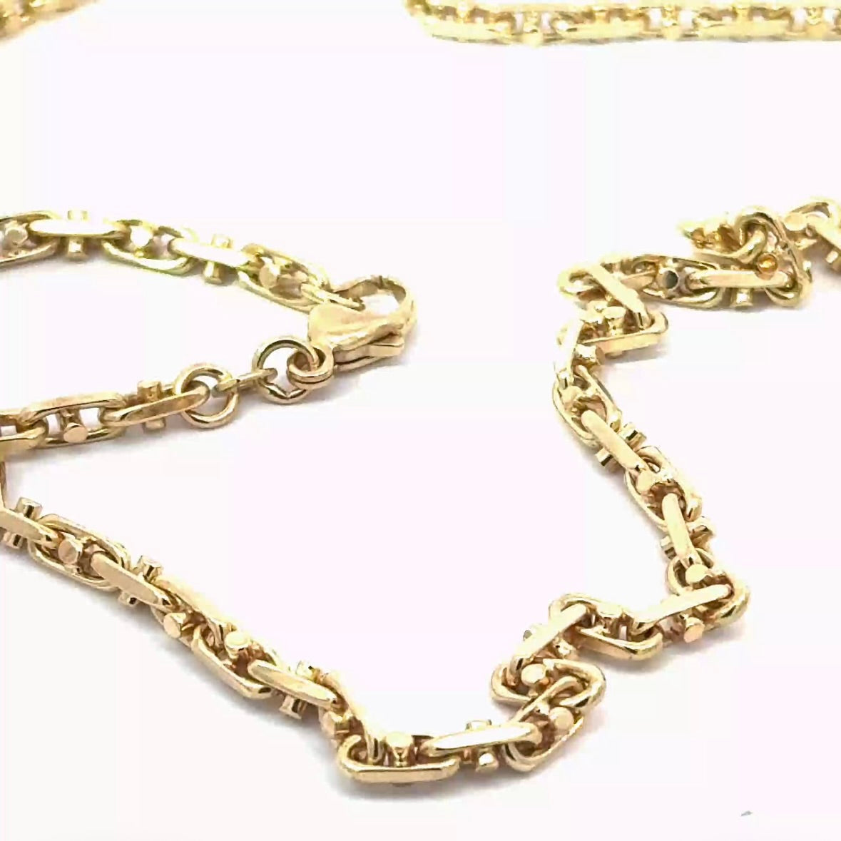 Ausgefallene Halskette in 18 Karat Gelbgold mit Karabinerverschluss
