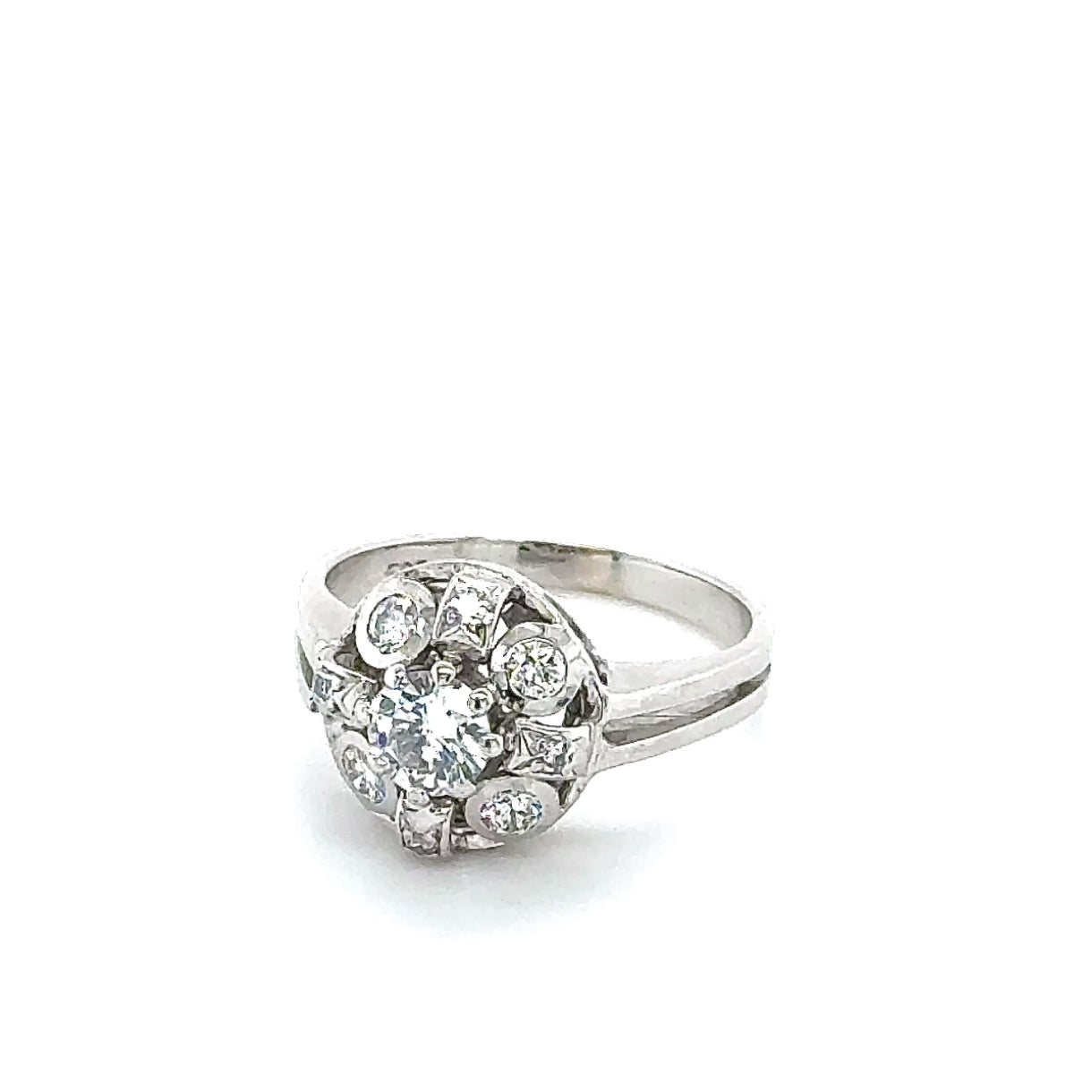 Dekorativer Vintage Ring in 14 Karat Weißgold mit Brillanten