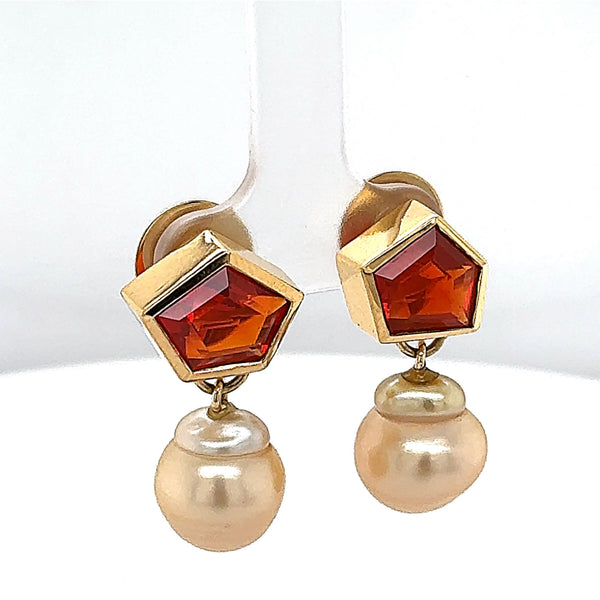 Handmade earrings in 18k yellow gold with fire opal and pearls