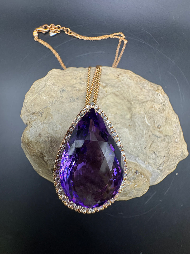 Exquisites Crivelli-Schmuckstück aus 18 Karat Roségold mit Amethyst