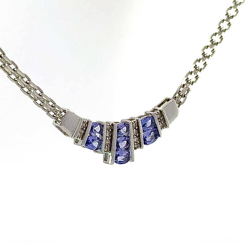 Elegantes Collier in 14 Karat Weißgold mit feinen Tansaniten & Brillanten