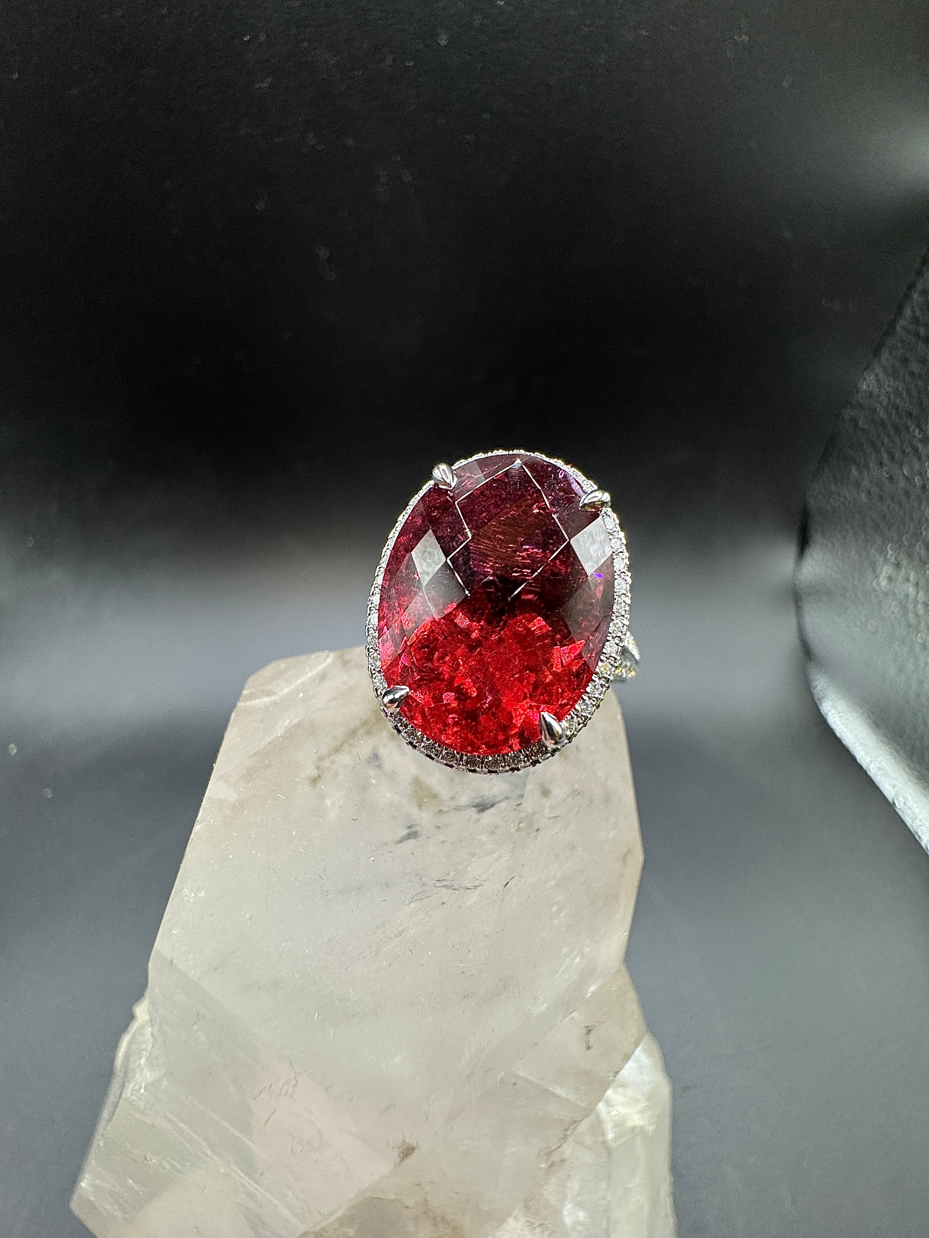 Impressive Ring & Pendant in 14 Karat White Gold with Rubellite & Brilliants