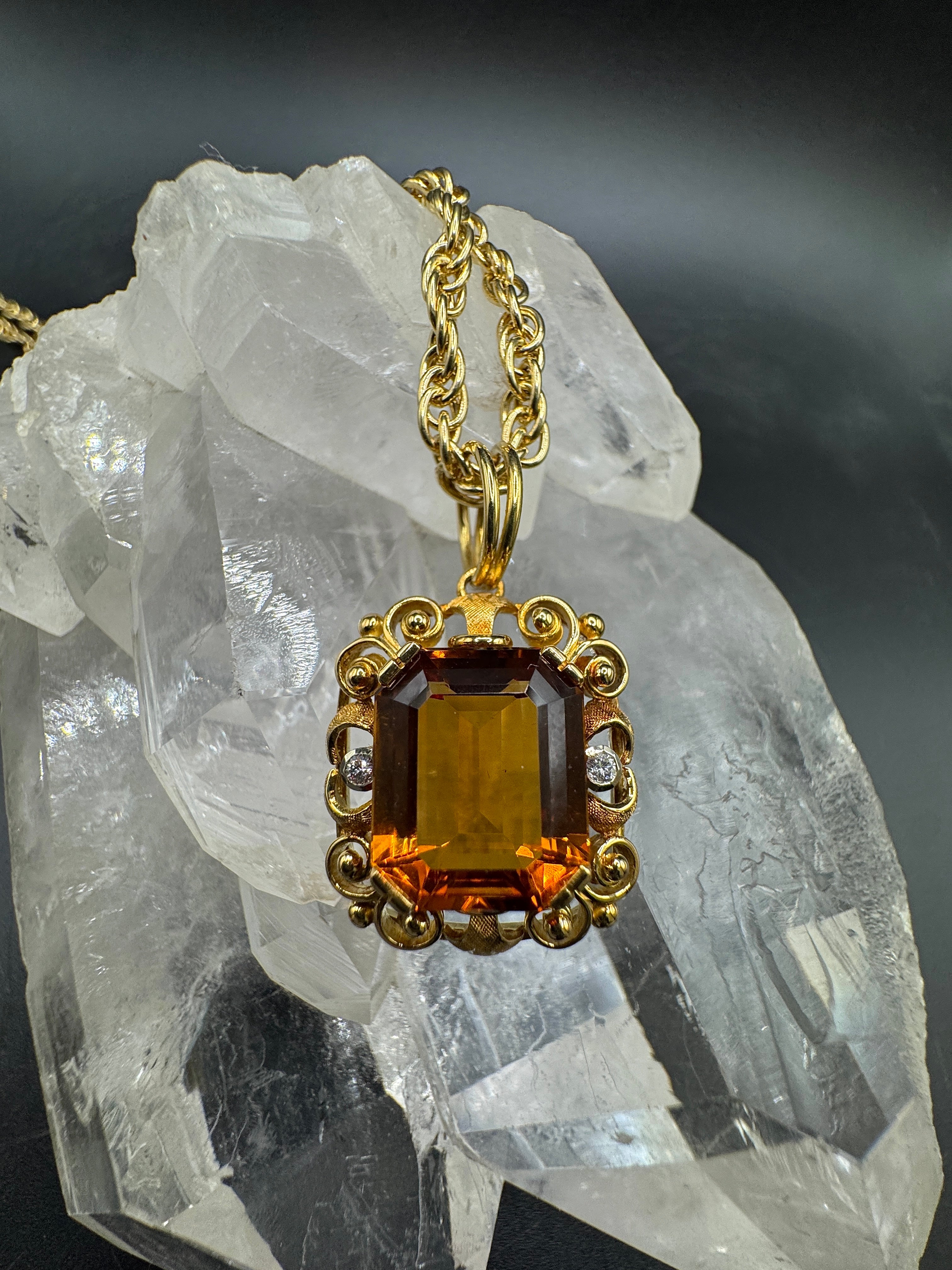 Handcrafted pendant in 18k yellow gold with citrine & brilliant-cut diamonds by Jaufmann