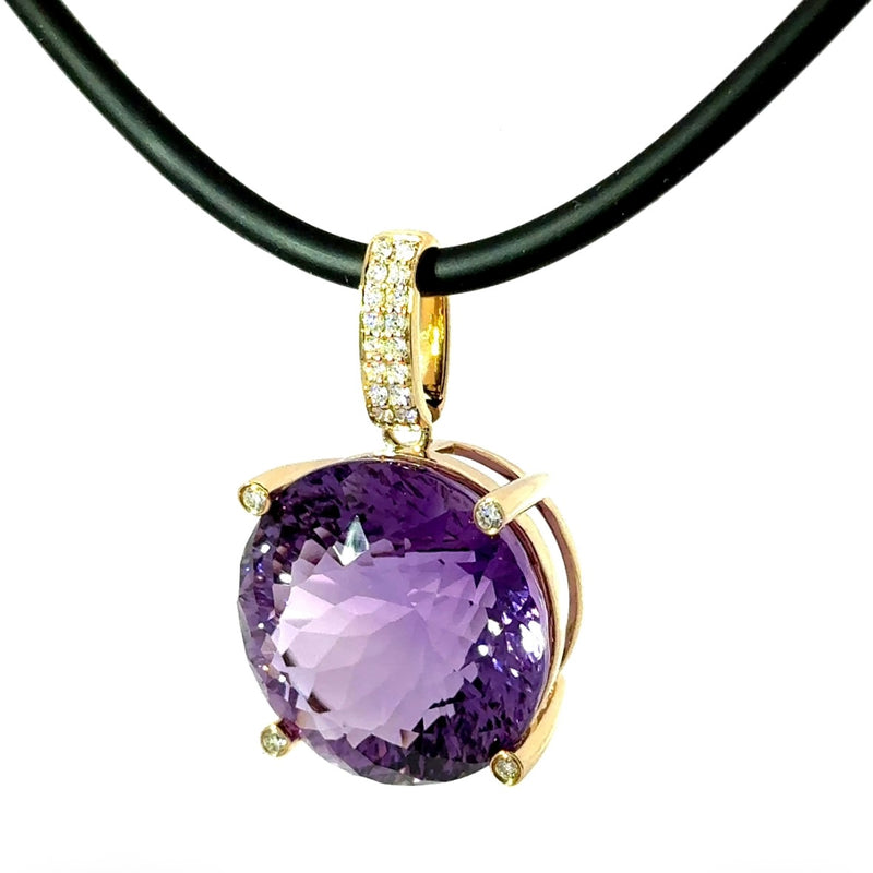 Moderner Anhänger in 14 Karat Gelbgold mit feinen Amethyst & Brillanten