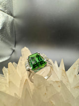 Hochwertiger Ring in 18 Karat Weißgold mit Lagoon-Turmalin & Brillanten