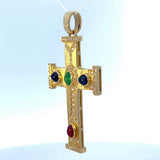 Beeindruckendes Kreuz in 18 Karat Gelbgold mit Brillanten, Smaragd, Rubin & Saphiren