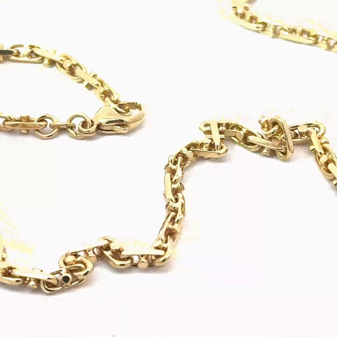 Ausgefallene Halskette in 18 Karat Gelbgold mit Karabinerverschluss