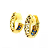 Wirkungsvolle Kreolen in 18 Karat Gelbgold mit Brillanten & Saphiren