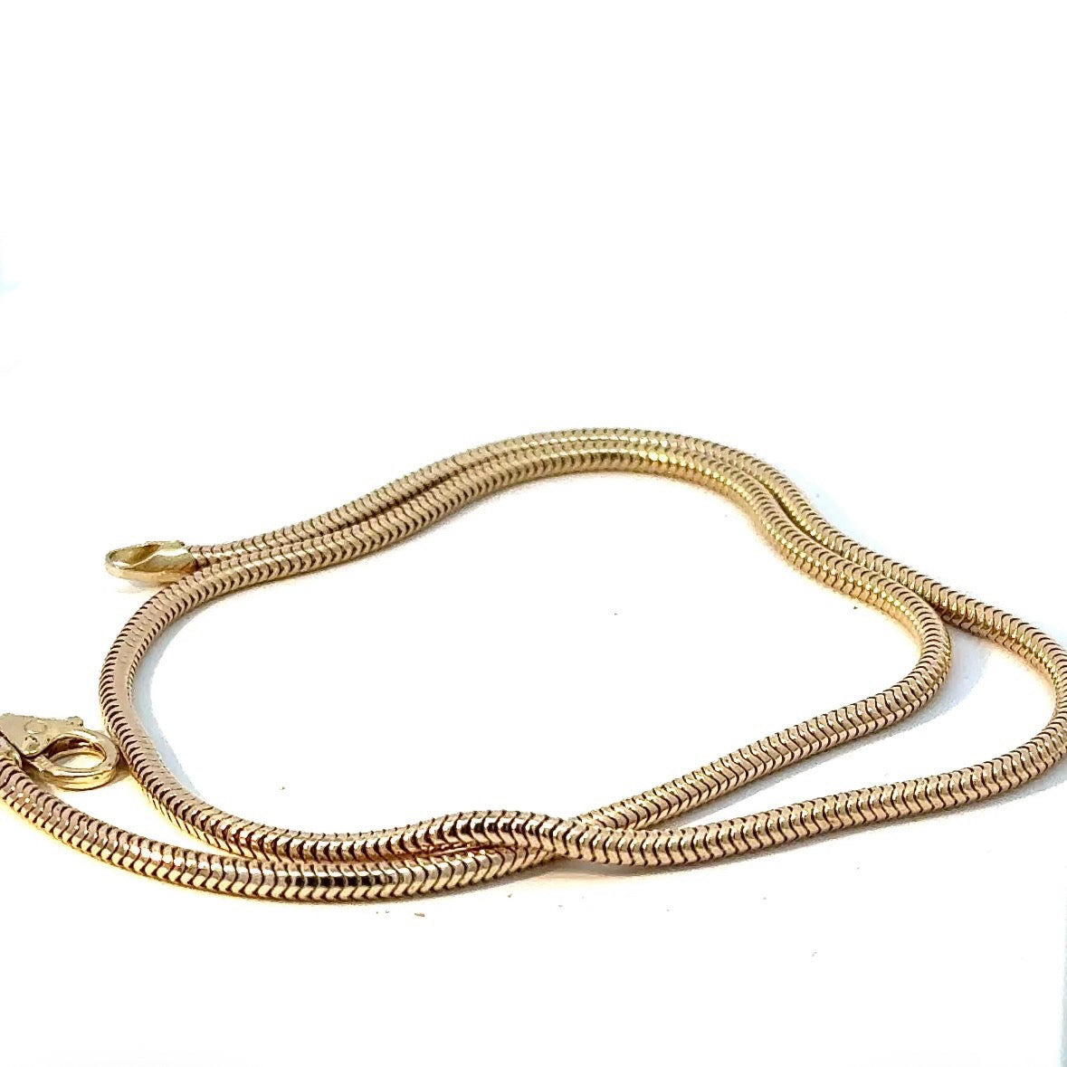 Edle Schlangenkette in 14 Karat Gelbgold mit Karabinerverschluss