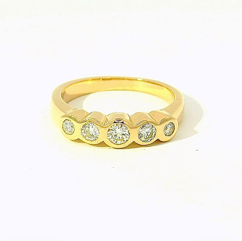 Massiver Halbmemory Ring in 14 Karat Gelbgold mit feinen Brillanten