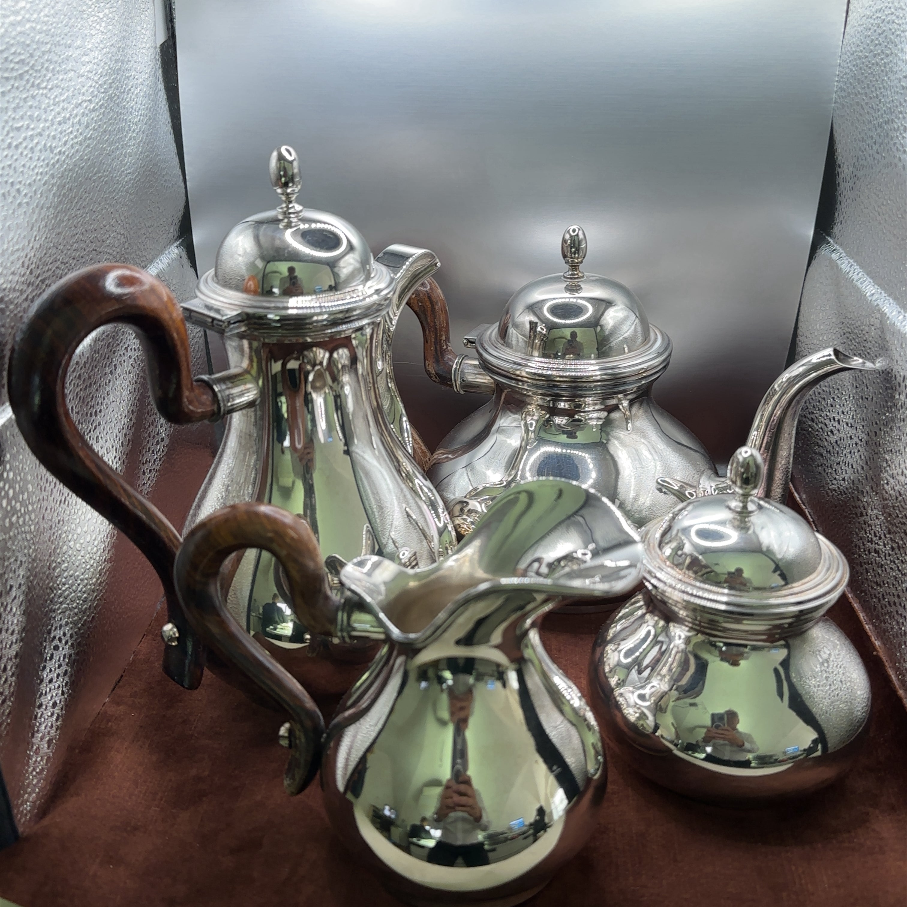 Elegant Italian silver service from the 1940s in 800 silver with elegant wooden handles