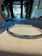 Edler Armreif in 950er Platin mit 1,45 Karat hochfeinen Brillanten