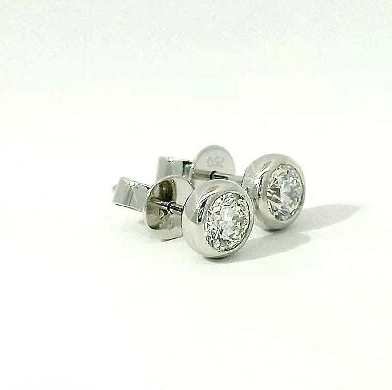 Moderne Brillantstecker in 18 Karat Weißgold mit hochfeinen Brillanten