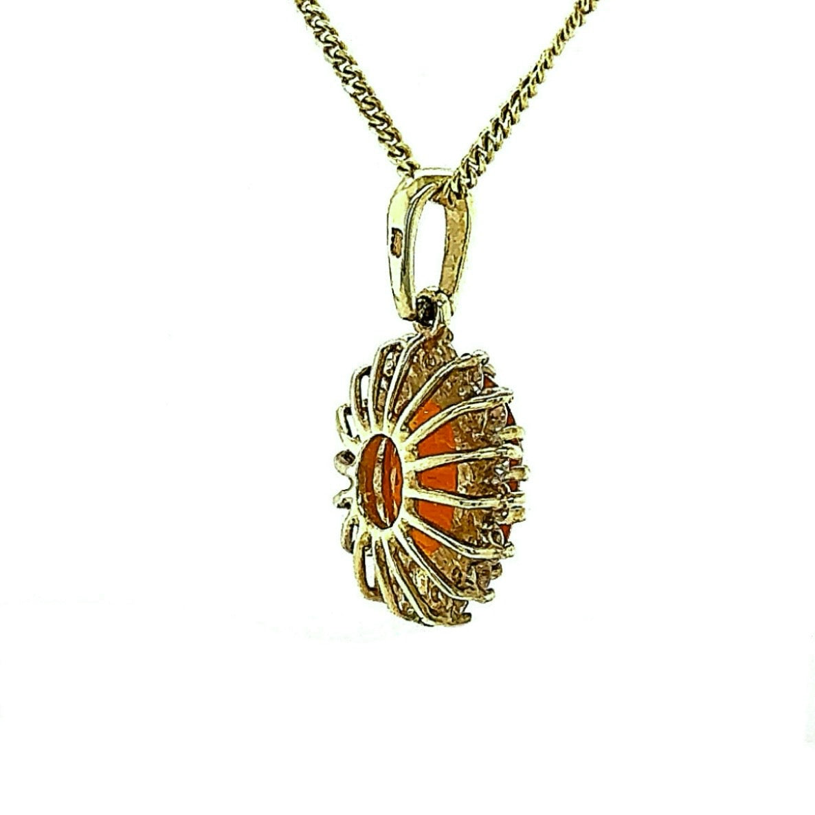 Stilvoller Feueropal-Anhänger in 14 Karat Gelbgold mit Brillanten und Kette