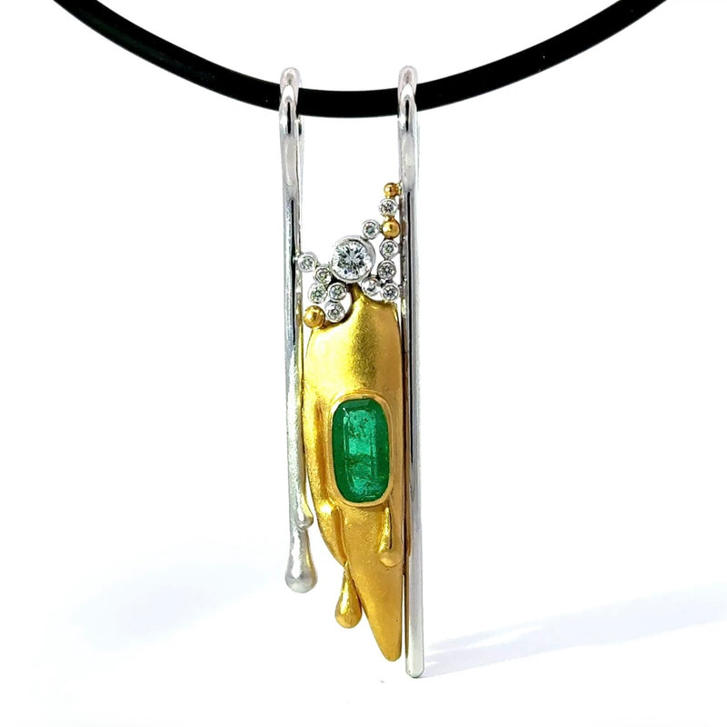 Einmaliger Anhänger in 18 Karat Weißgold & 900er Gelbgold mit Smaragd & Brillanten