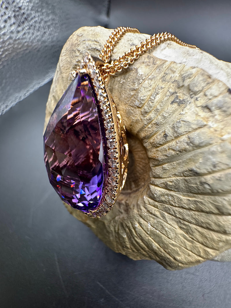 Exquisites Crivelli-Schmuckstück aus 18 Karat Roségold mit Amethyst