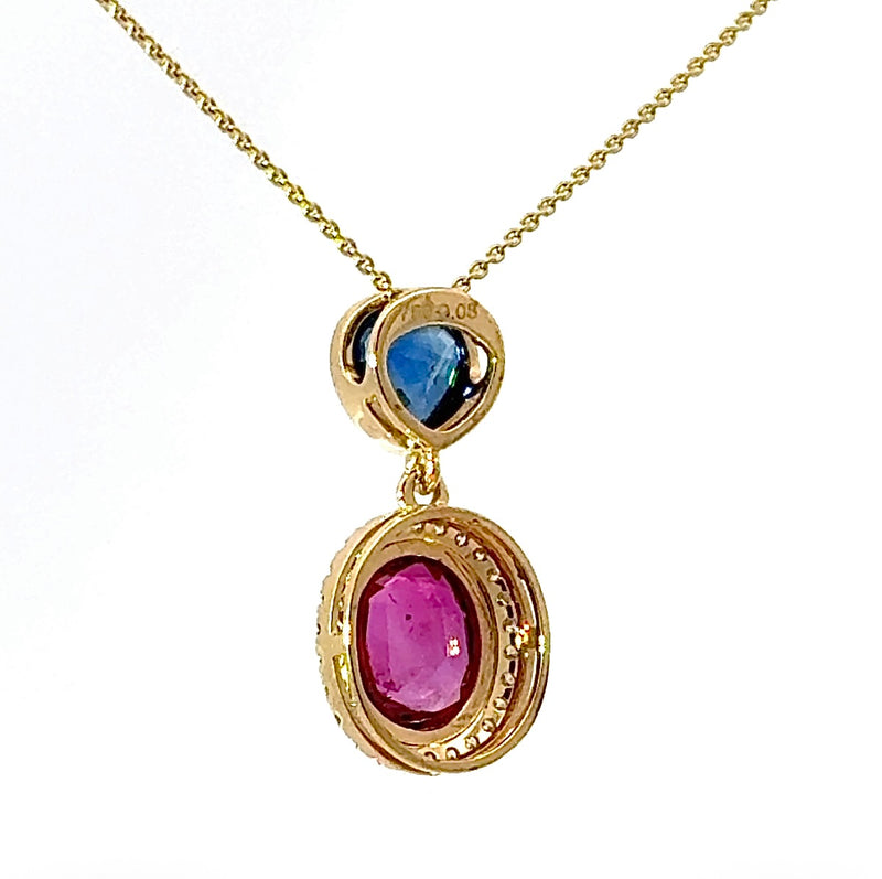 Moderner Rubin & Saphir Anhänger in 18 Karat Gelbgold mit feinen Brillanten & Ankerkette