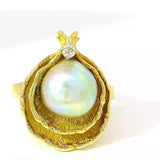 Handgefertigter Ring in 18 Karat Gelbgold mit besonderer Perle & Brillant