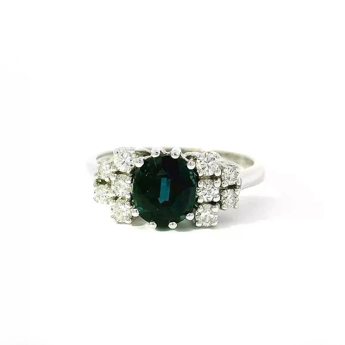 Steinbetonter Ring in 14 Karat Weißgold mit Saphir & Brillanten