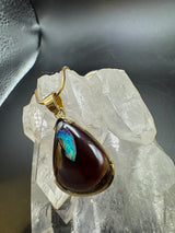 Eleganter Anhänger in 14 Karat Gelbgold mit australischem Boulderopal