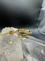 Beeindruckender Anhänger in 14 Karat Gelbgold mit riesigem Goldberyll & Brillanten